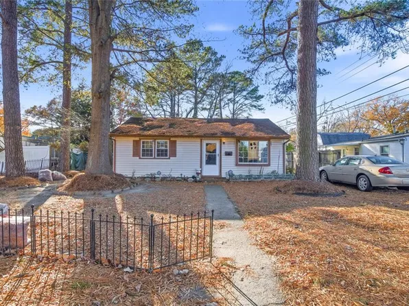 7905 Orcutt Ave, Newport News, VA 23605