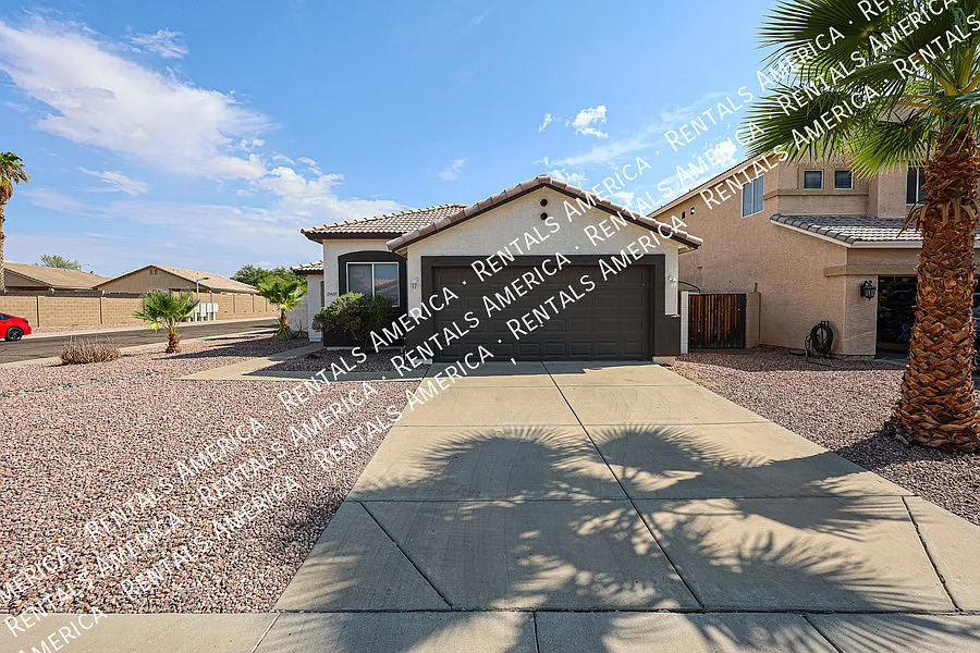 Move In Special 3 Bedroom! — Photo 2