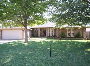 420 Tumbleweed Dr, Yukon, OK 73099