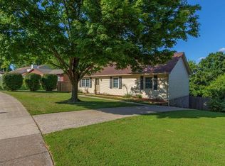 1105 Wood Ridge Rd, Lexington, KY 40514