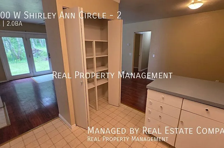 1100 W Shirley Ann Cir #2 — Photo 5