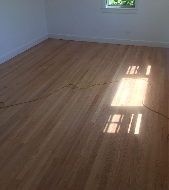 1st image of 324 Wentworth Ave NE