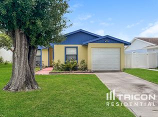 213 Lake Charles Ct, Oldsmar, FL 34677