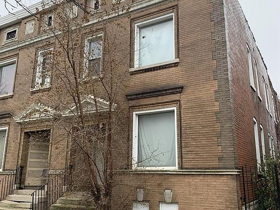3rd image of 4450 W Belle Pl