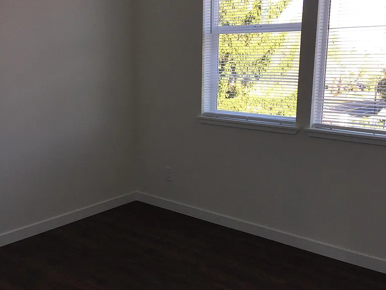 8852 SE Ellis St — Photo 11