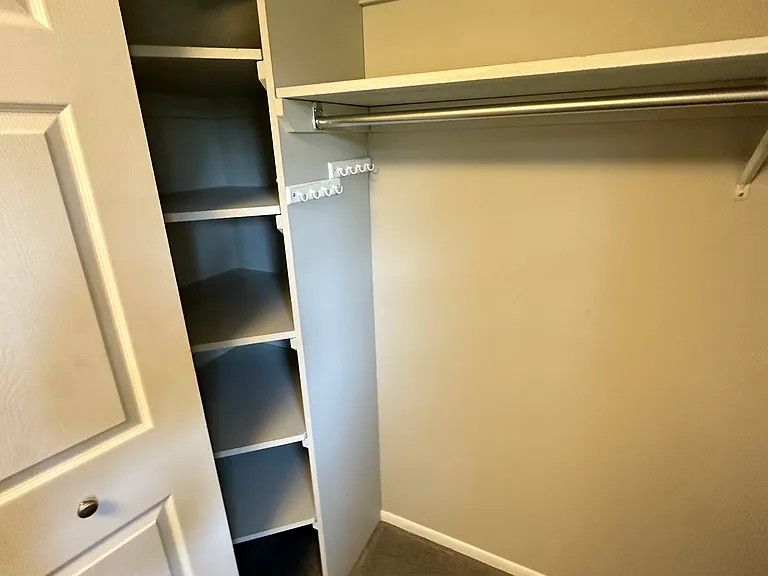 6008 Cordava Ct — Photo 40