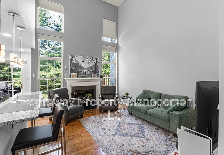 2028 Greenes Way Cir — Photo 8