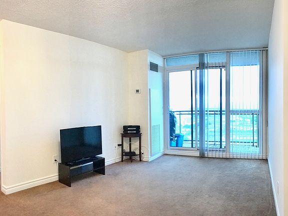 Living Room (2) - 88 Grangeway Avenue, Toronto, Ontario M1H 0A2_10022017