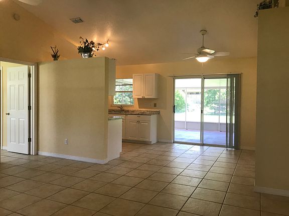 4th image of 10313 Madison Park Ct