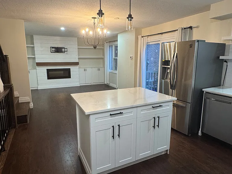 230 Clarke Rd #6 — Photo 3