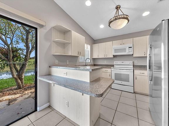 4th image of 9780 W Daffodil Ln
