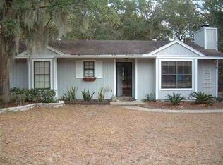 8 Bent Oak Rd, Beaufort, SC 29907