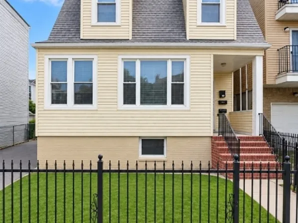 146 Leslie St, Newark City, NJ 07112