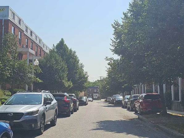 4606 Dillon St, Baltimore, MD 21224