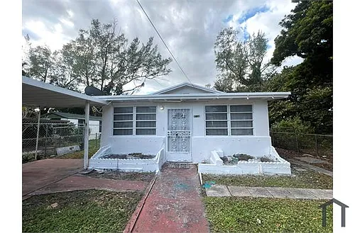 6728 NW 23rd Ave Photo 1