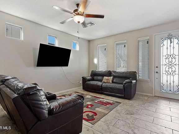 5th image of 13236 Emerald Hills St