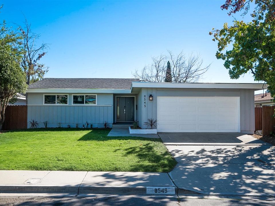1st image of 8545 De Vos Dr