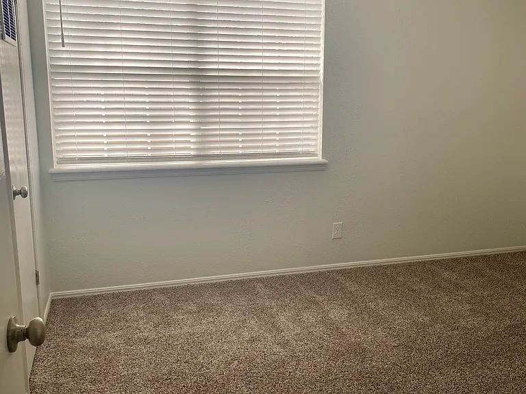 1404 S Troost Ave #102 — Photo 8
