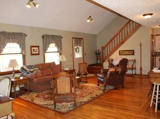 6655 Salt Rd, Clarence, NY 14031