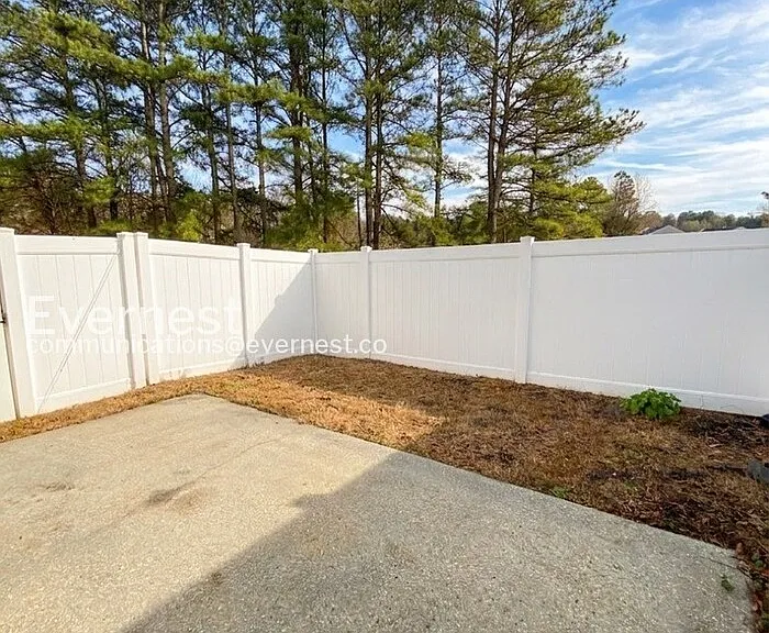 4009 Midlands Rd — Photo 11