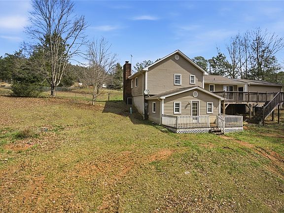 2nd image of 184 Petty Rd