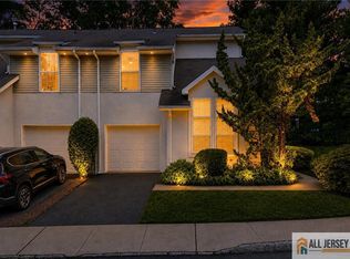 24 Parkside Dr, Jamesburg, NJ 08831