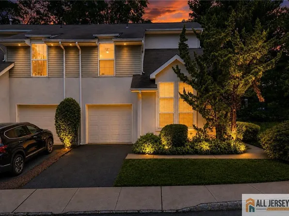 24 Parkside Dr, Jamesburg, NJ 08831