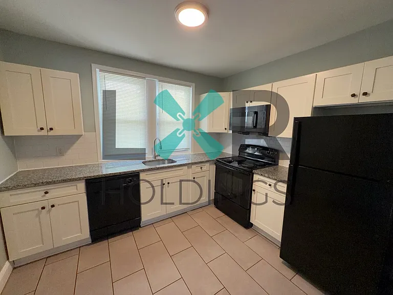 304 Berbro St — Photo 2