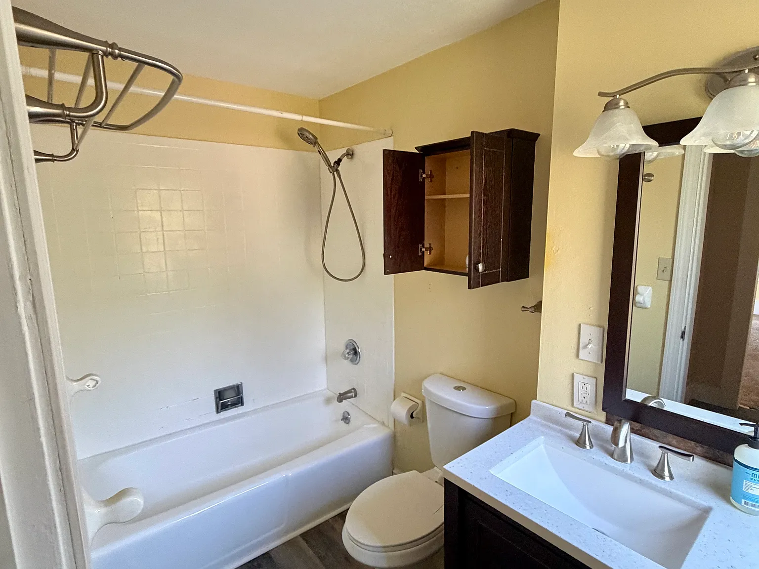 1 bed, 1000 sqft, $1,500 — Photo 4