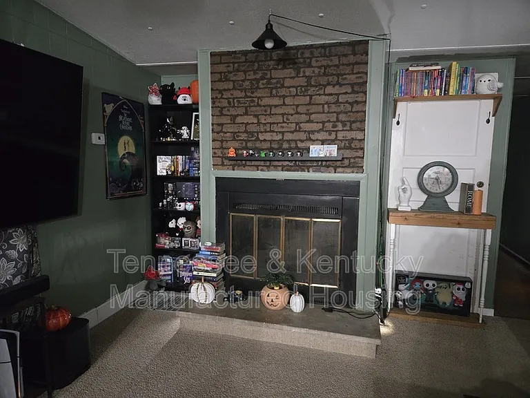 1104 Columbia Ave #8 — Photo 2