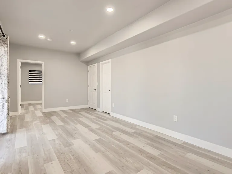 15721 E Lake Cir — Photo 9