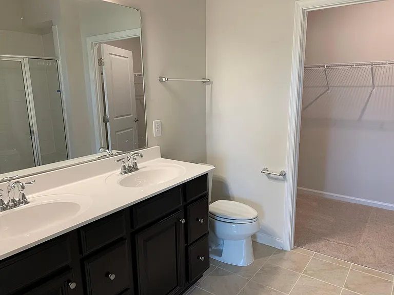 402 Smallwood Dr — Photo 8