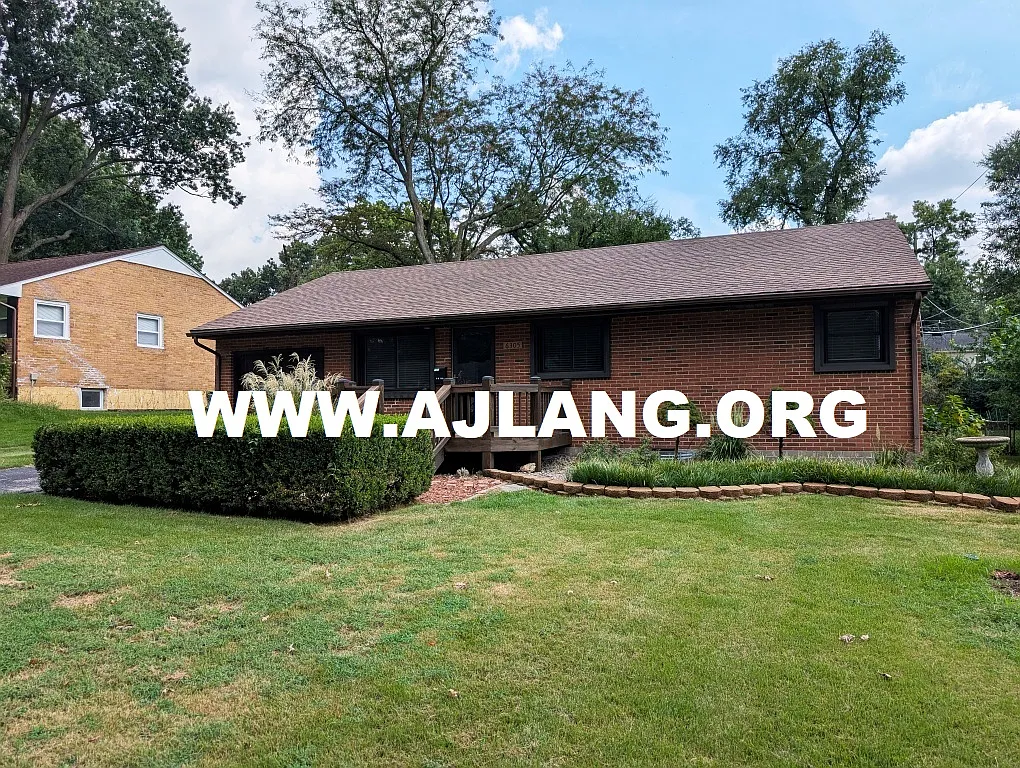 3 bed, 1080 sqft, $1,900 — Photo 1