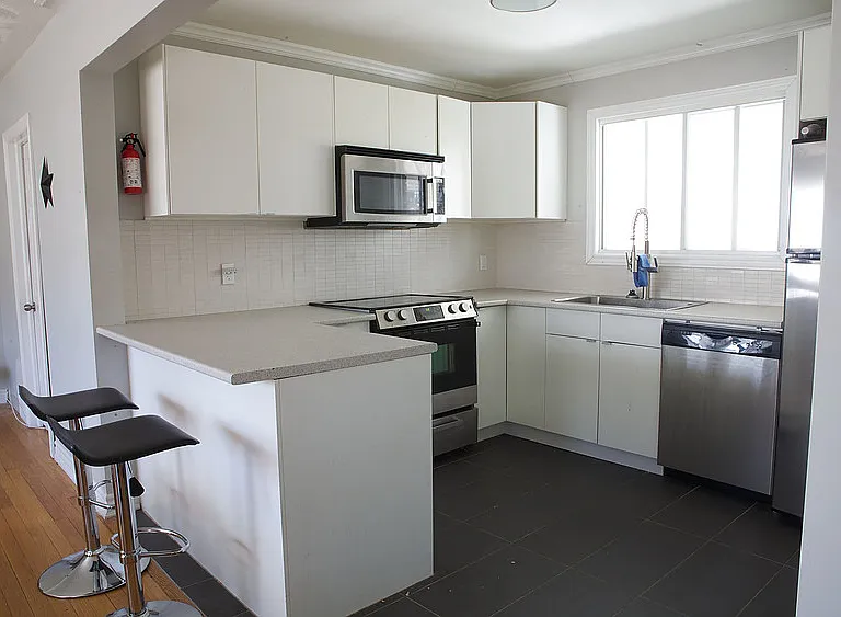 1148 Woodroffe Ave #B — Photo 8
