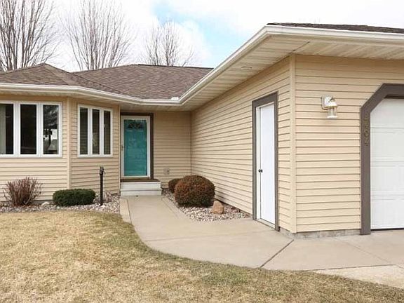 3rd image of 2404 Sandpiper Ave