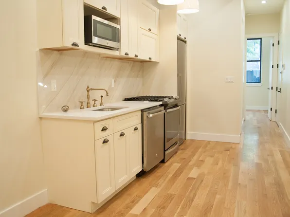 1426 De Kalb Avenue image 38 of 40