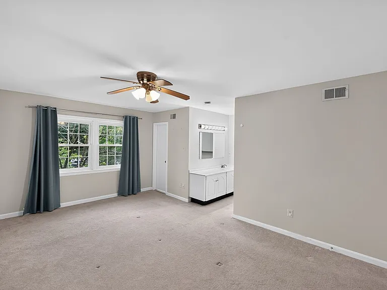 2204 N Tuckahoe St — Photo 17