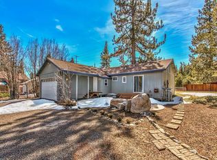 10325 Shore Pine Rd, Truckee, CA 96161