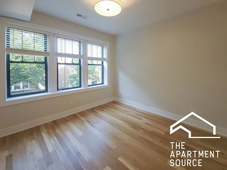3348 N Sheffield Ave #2 — Photo 2