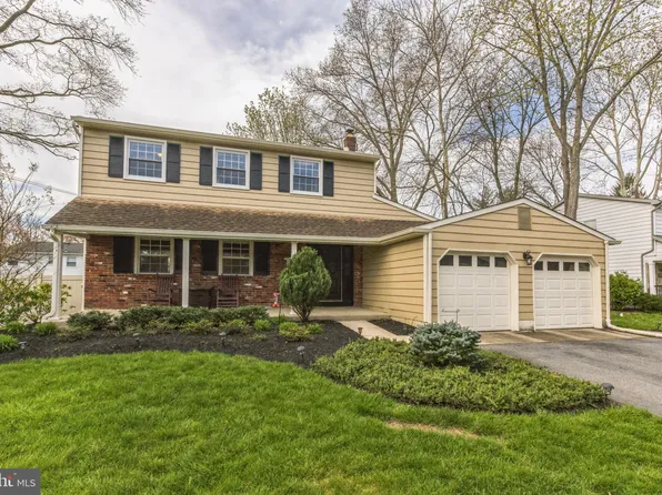 1756 Russet Dr, Cherry Hill, NJ 08003
