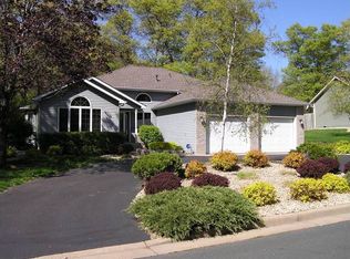 641 Cherry Cir N, Hudson, WI 54016