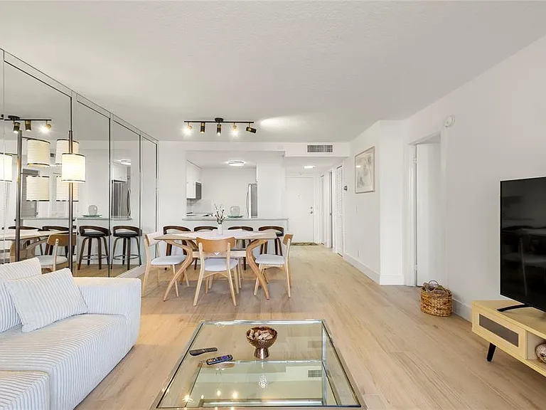 2000 S Ocean Blvd #2P — Photo 1