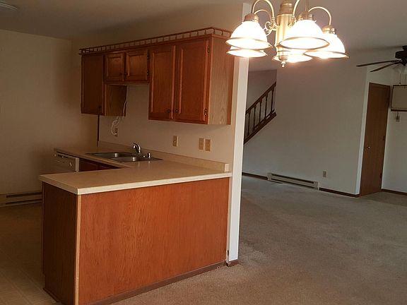 3rd image of 132 Glen Hill Dr