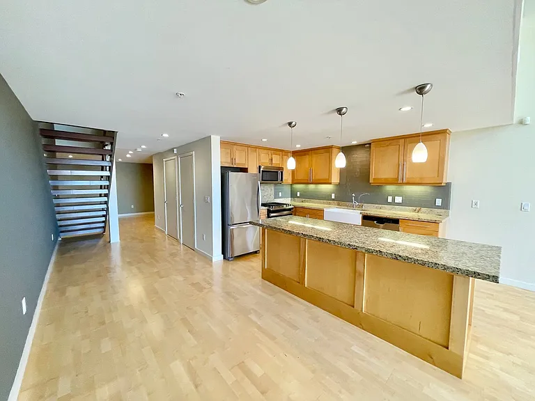 1247 Harrison St #10 — Photo 17