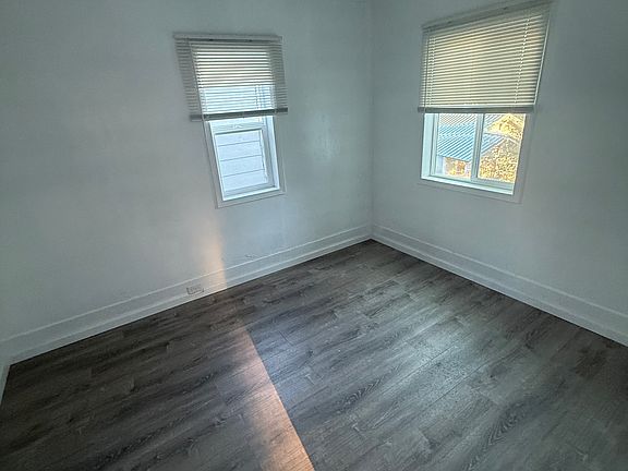 5th image of 74 N Weed Blvd