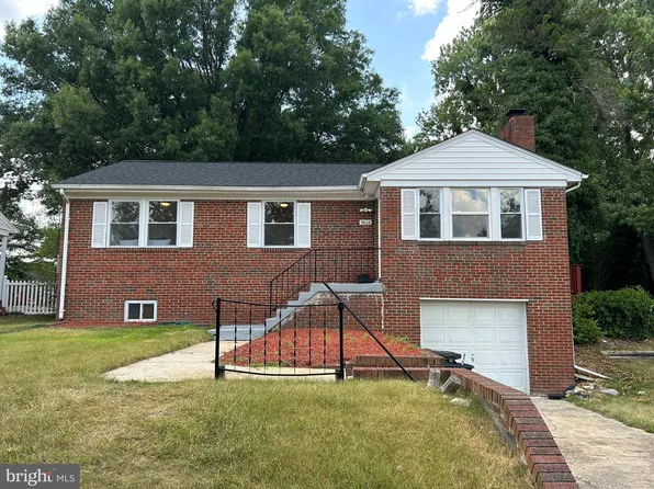 5606 Mansfield Dr, Temple Hills, MD 20748