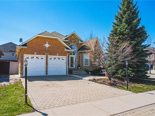 137 Pinehill Dr, Hamilton, ON L0R 1P0