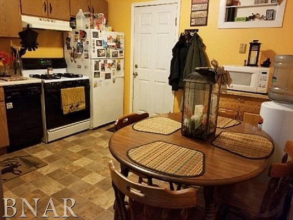 4th image of 624 Meadow Ln