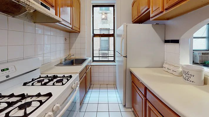 Sold by Compass | media 6