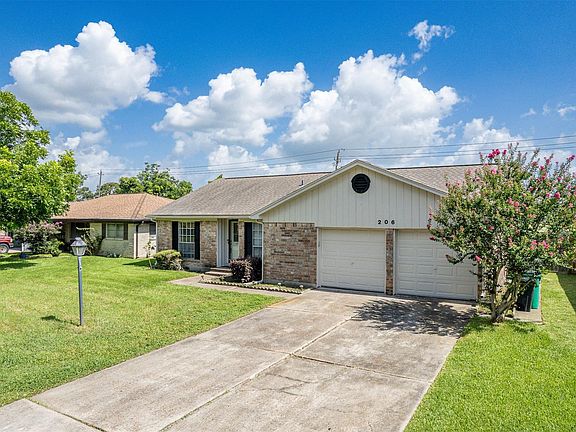 2nd image of 206 Kelly Ln